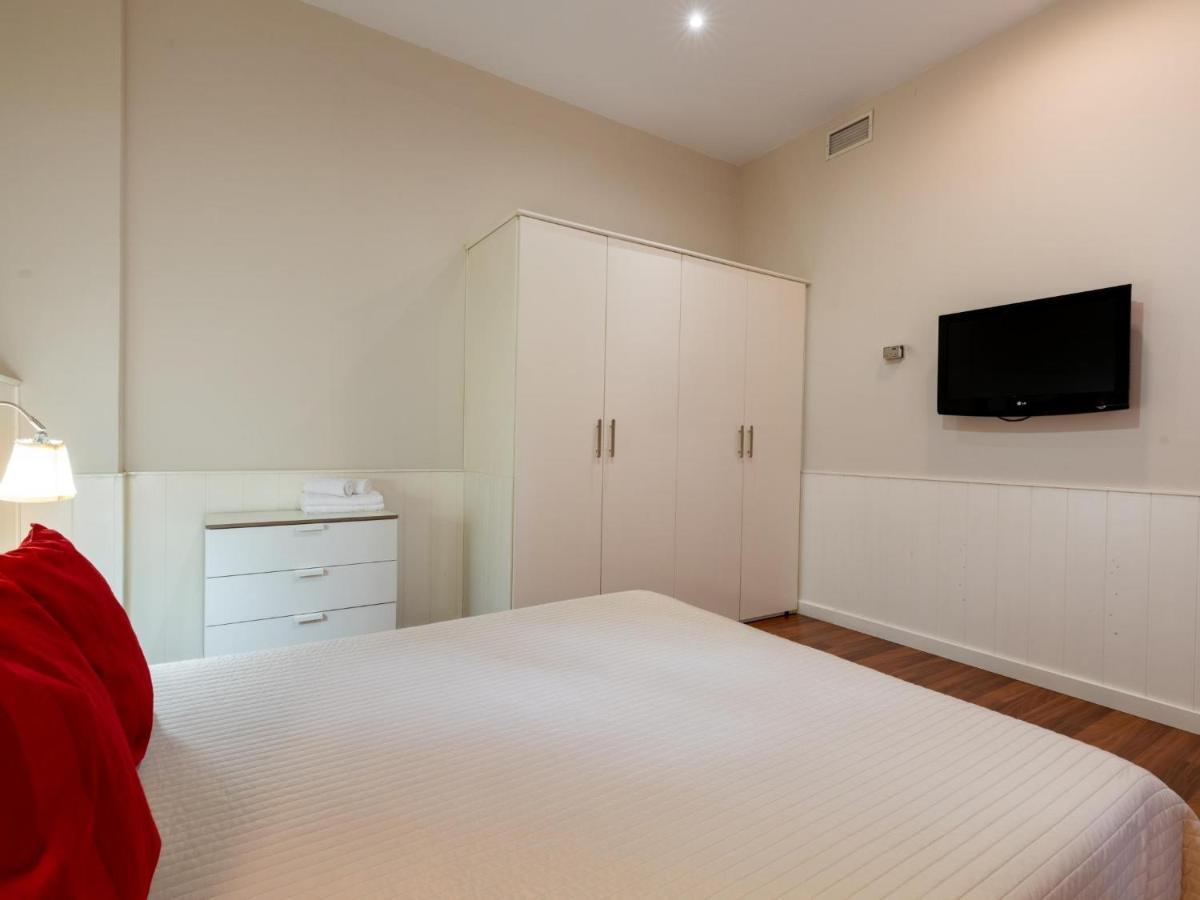 Apartamento Holi-Rent Lumbreras Sevilla Exterior foto
